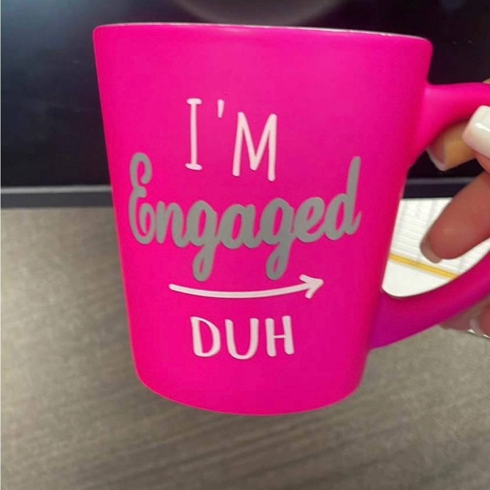 Pink 'I'm Engaged' Mug